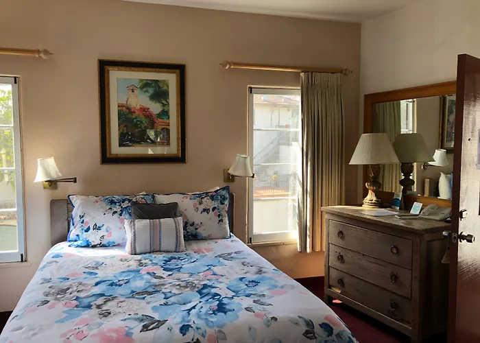 Villa Rosa Inn